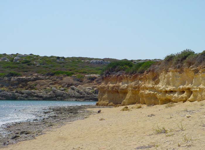 La spiaggia sotto la torretta